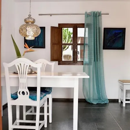 Casa Hibisco Mit Schoenem Garten Апартаменты Уга